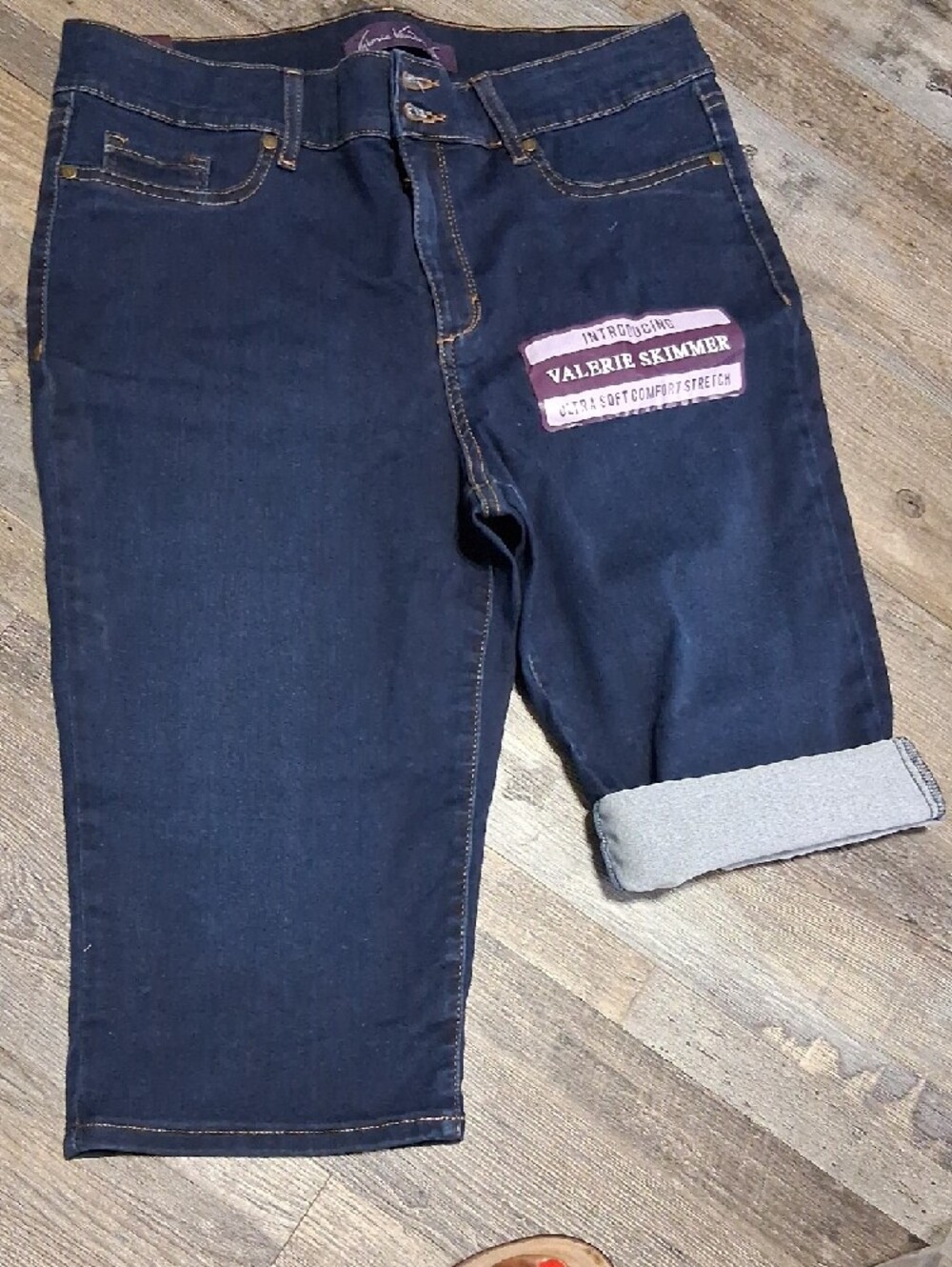 Gloria Vanderbilt Dark Blue Denim Valerie Skimmer Capri Shorts - Picture 4 of 5